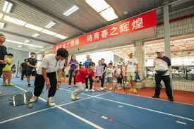 旭旭宝宝直播被误封，现场怒喷超管要求赔钱，事后：不得不低头啊